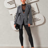 Blazer grigio con cintura frontale